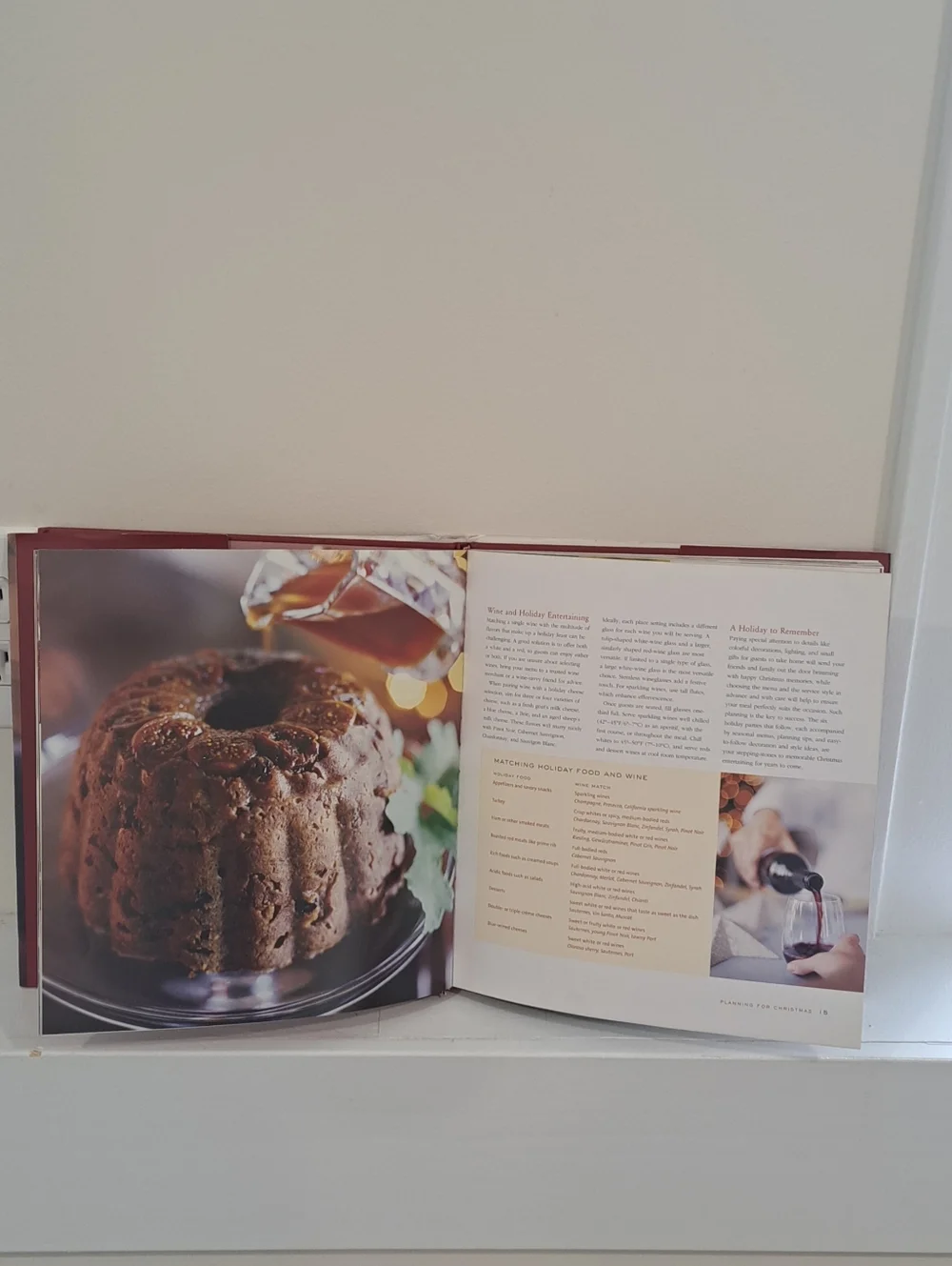 2005 Williams Sonoma Christmas Entertaining Cookbook Holiday Party Recipes.